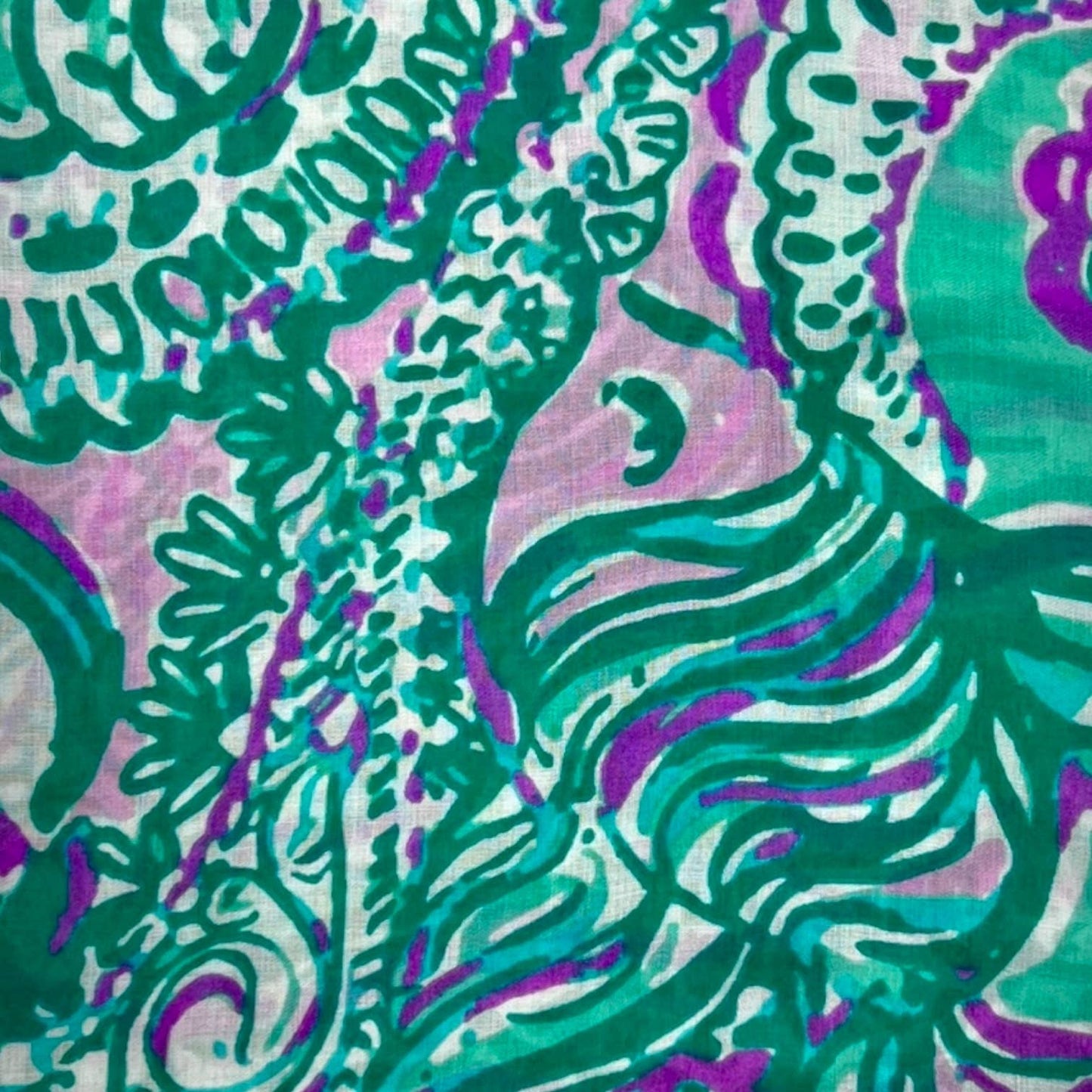 Paisley lace print scarf finished with fringes