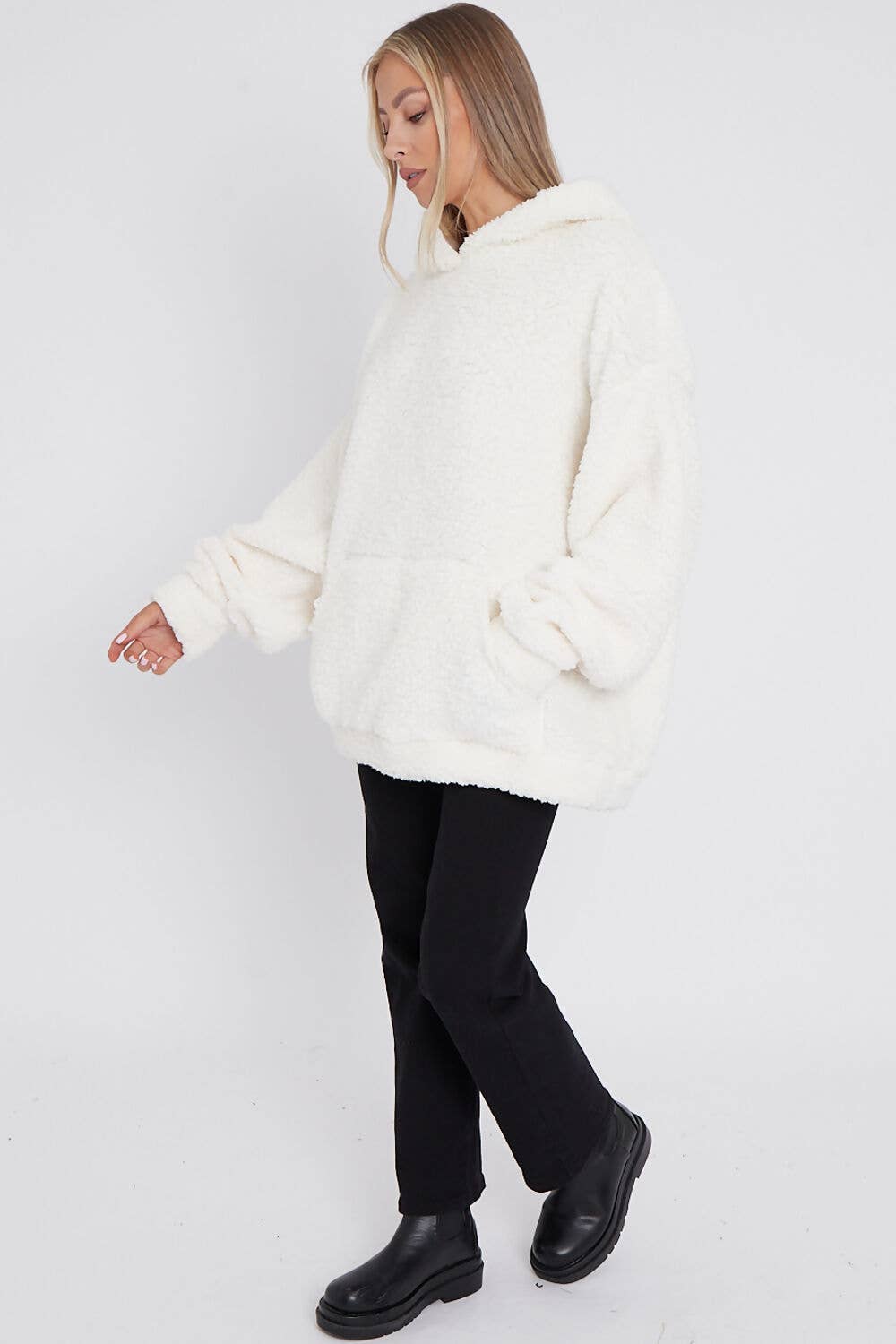 CREAM FLUFFY FRONT POCKET OVERSIZED TEDDY HOODIE